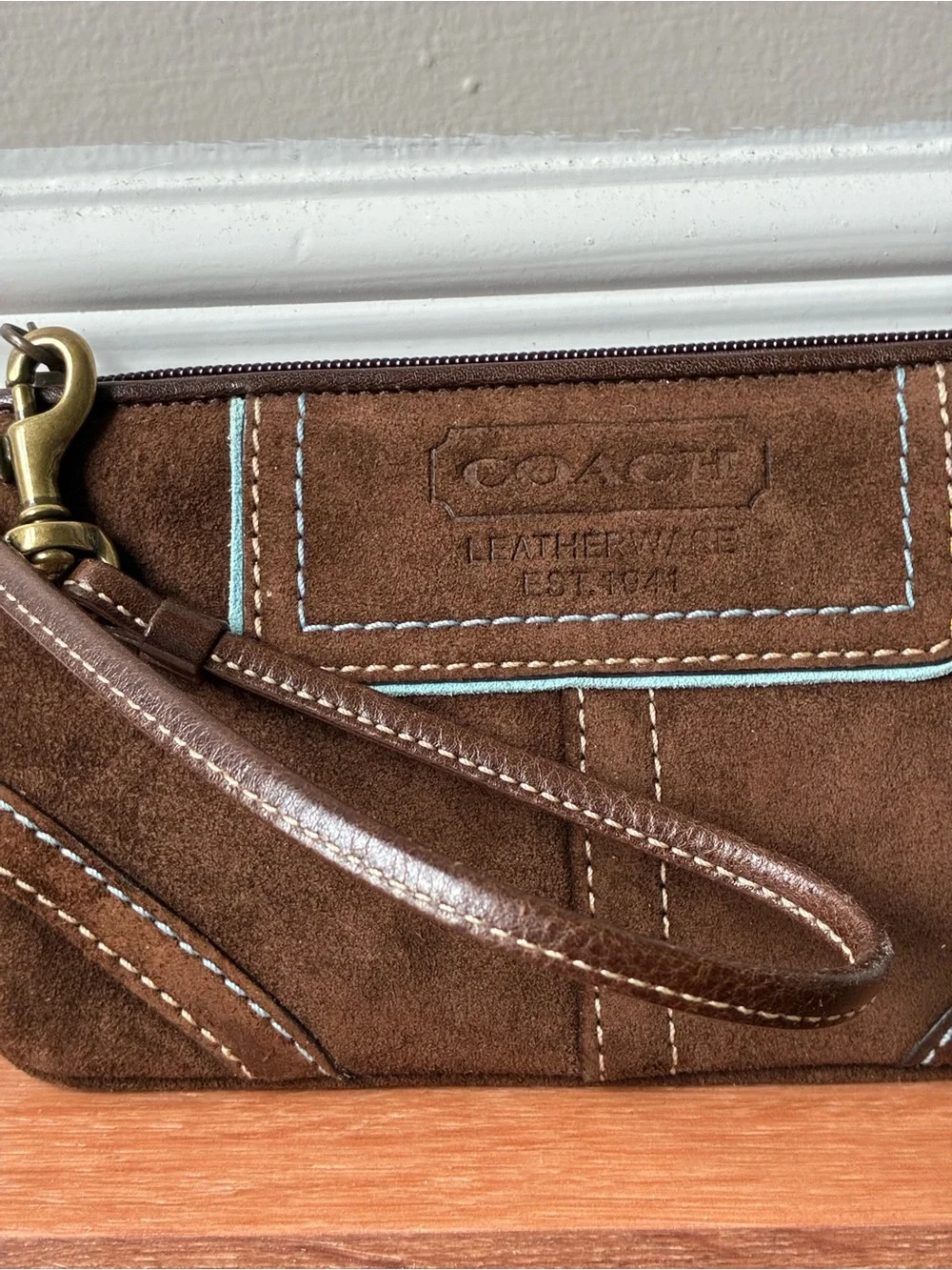 Coach Suede Leather Wristlet Vintage NWT 6F31 Brown / Blue Trim